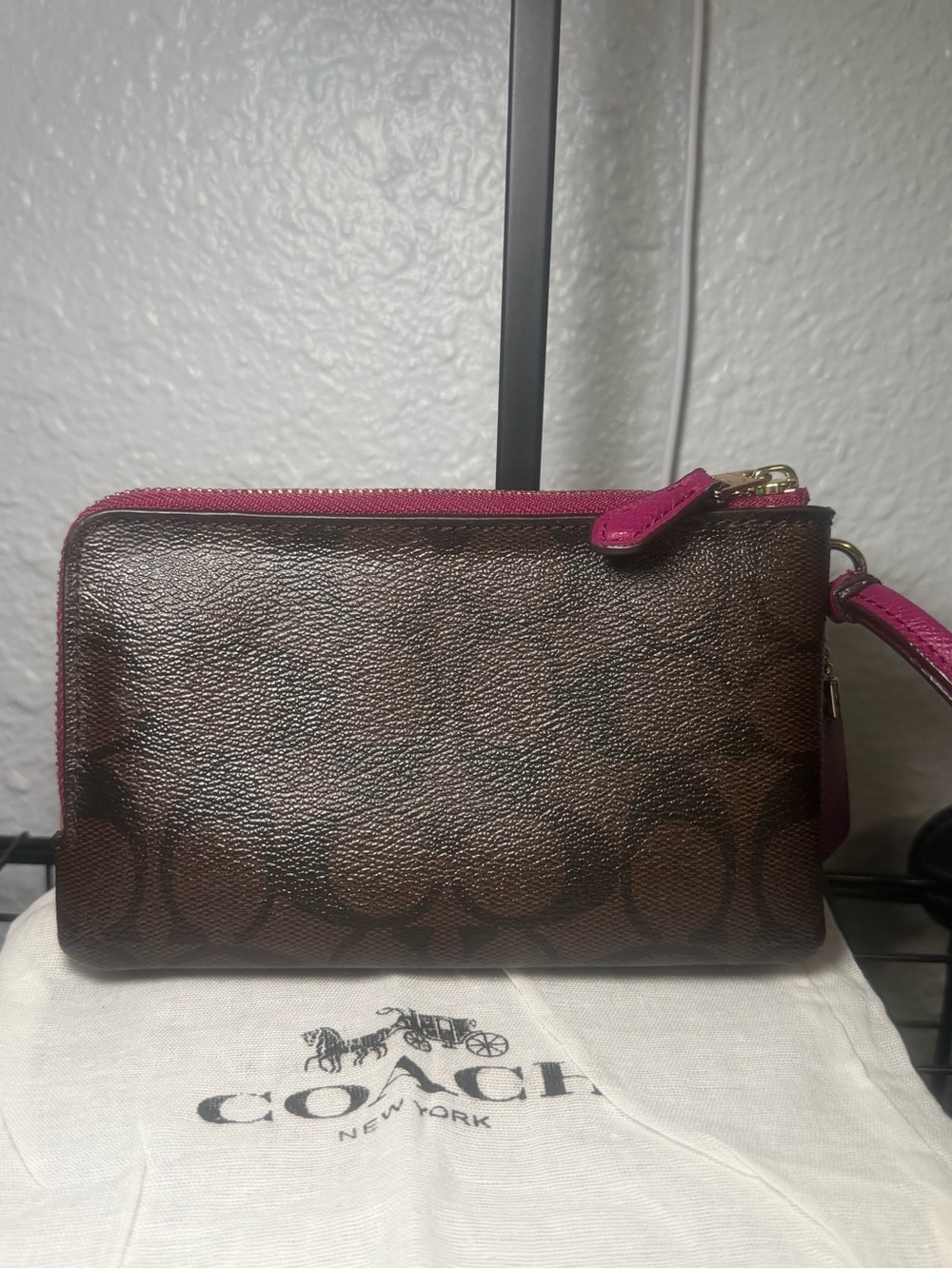 Coach Double Corner Zip Wristlet Brown Signature Fuchsia Pink Wristlet Wallet - Picture 3 of 7